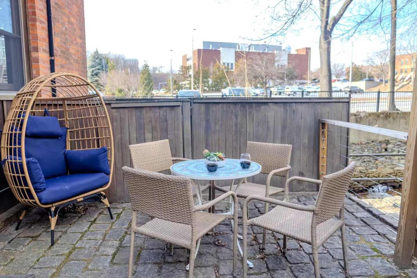 Jennifer'S Riverfront Foundry Apartment Downtown Providence Eksteriør billede